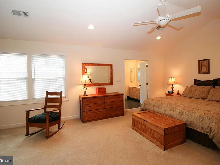 4553 Fair Valley Dr — Photo 12