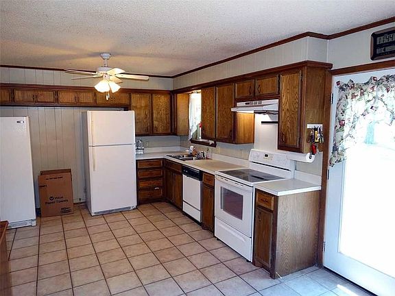 4th image of 11106 NE County Road 2210