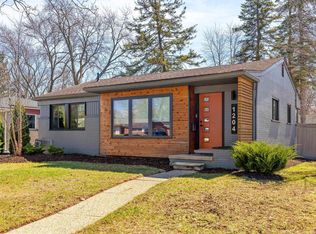 1204 Woodlawn Ave, Royal Oak, MI