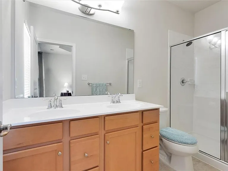4002 Luminary Dr — Photo 25