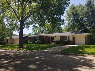 209 Varsity Cir, Arlington, TX 76013