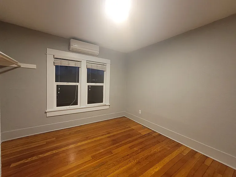 845 W 26th Ave — Photo 5