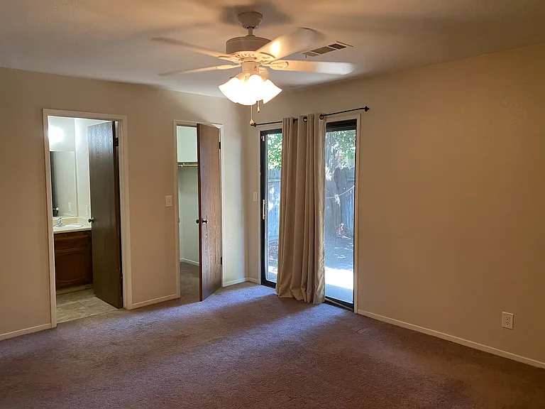 676 Yosemite Ave — Photo 13