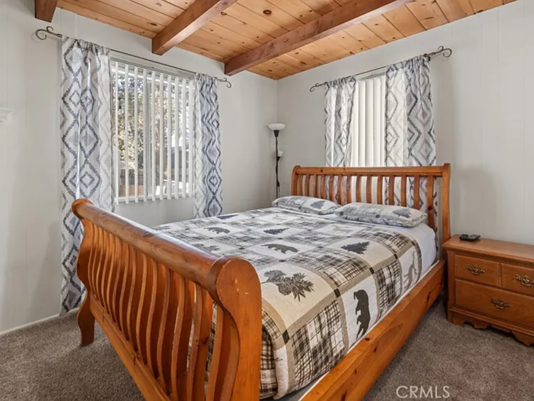130 Maple Ln — Photo 13