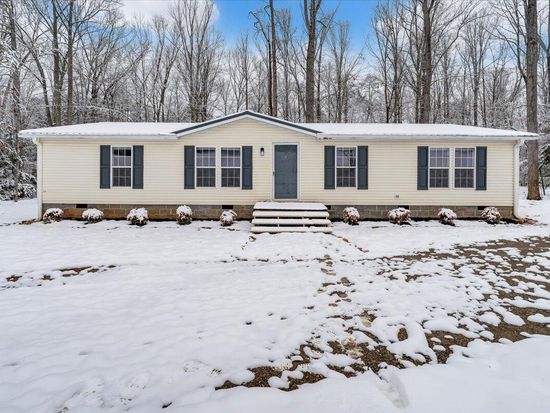 405 Harbor Trl, Moneta, VA 24121