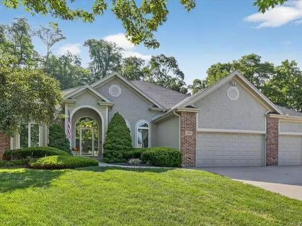 5609 NW 82nd St, Kansas City, MO 64151