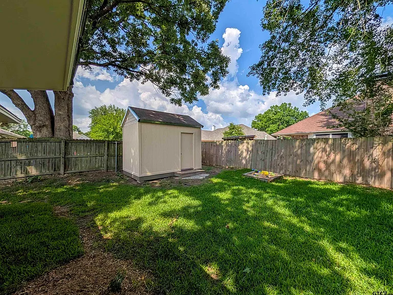 103 Clearview Dr — Photo 16