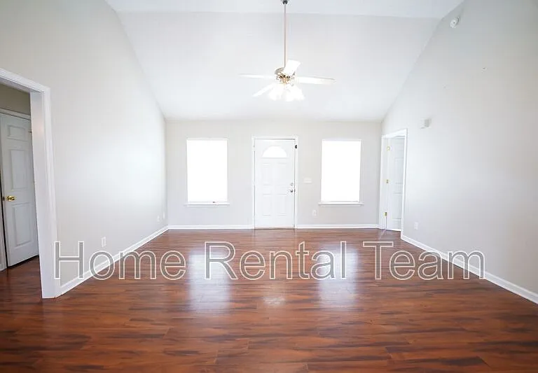 134 Mustang Dr — Photo 5