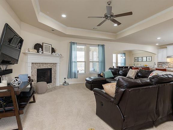 4th image of 2242 Oakleaf Trail Ln