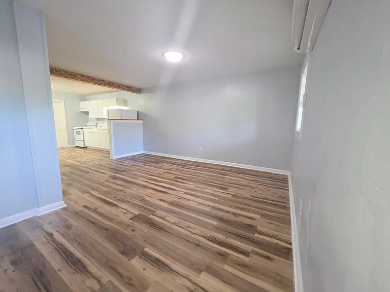 2422 Highland Dr #2 — Photo 1