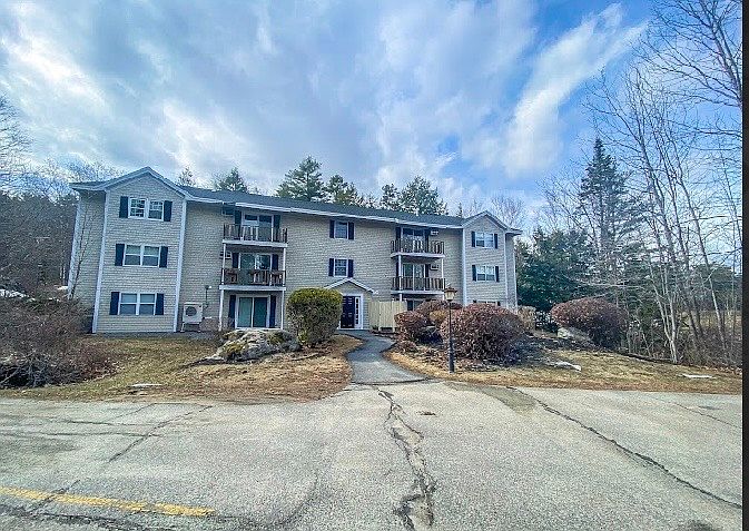 1st image of 24 Parkwood Dr Unit 203
