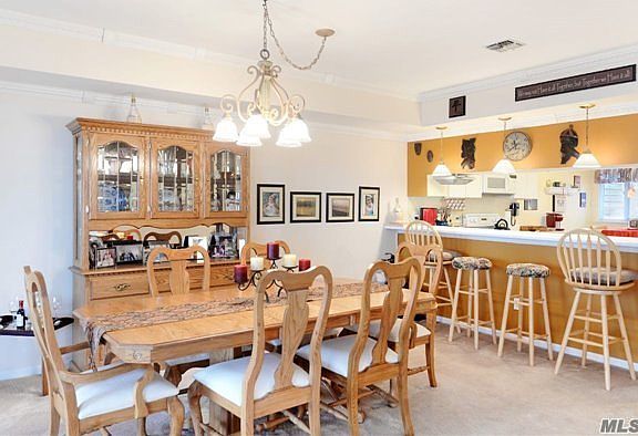 3rd image of 305 Fox Hill Dr