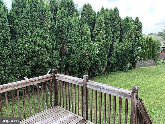 5th image of 212 Evergreen Ln