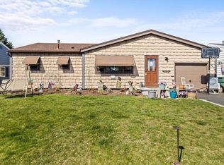 69 Lyncrest Dr, Rochester, NY 14616