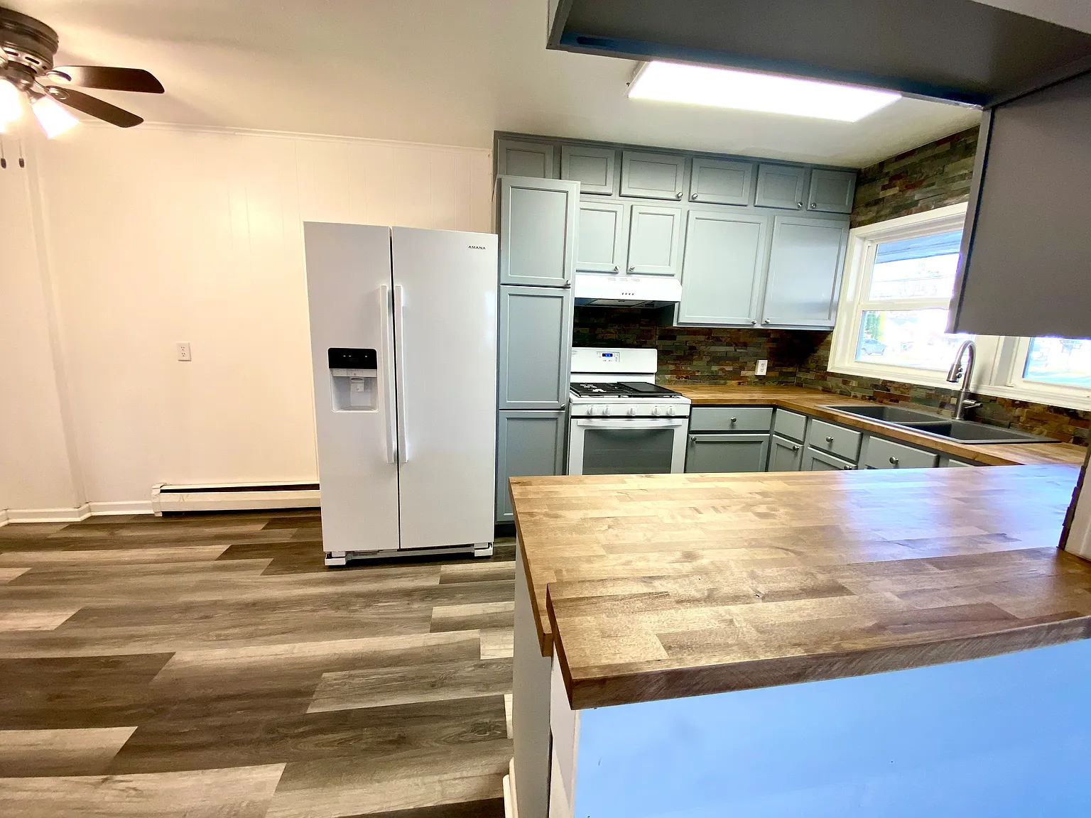 2 bed, 900 sqft, $1,725 — Photo 4