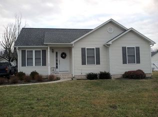 607 7th St, Grottoes, VA 24441