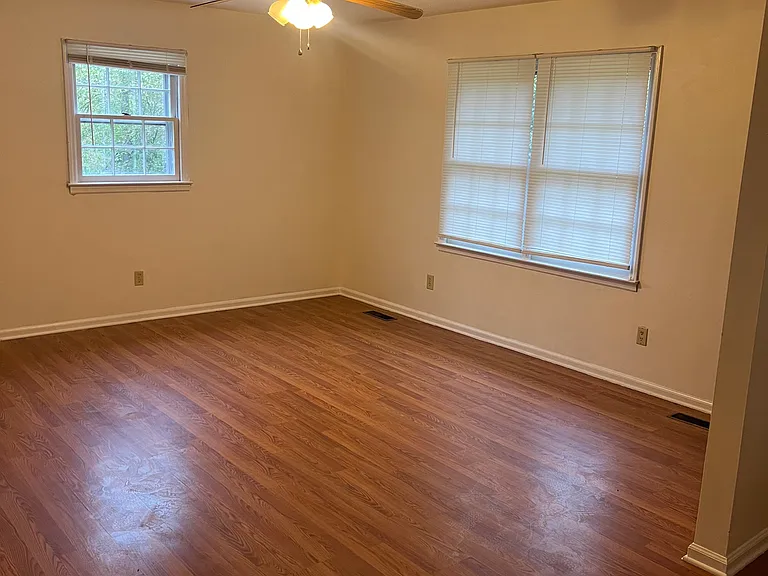 118 Cool Spring Dr — Photo 18