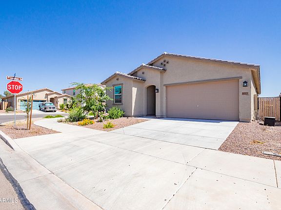 3rd image of 39955 W CRANE Drive