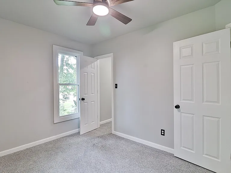 412 W Kibby St — Photo 8