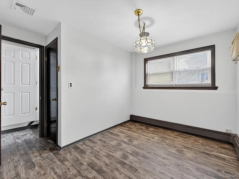 9 Bay Beach Ave — Photo 25