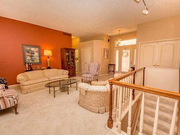 2nd image of 275 Willow Creek Ct