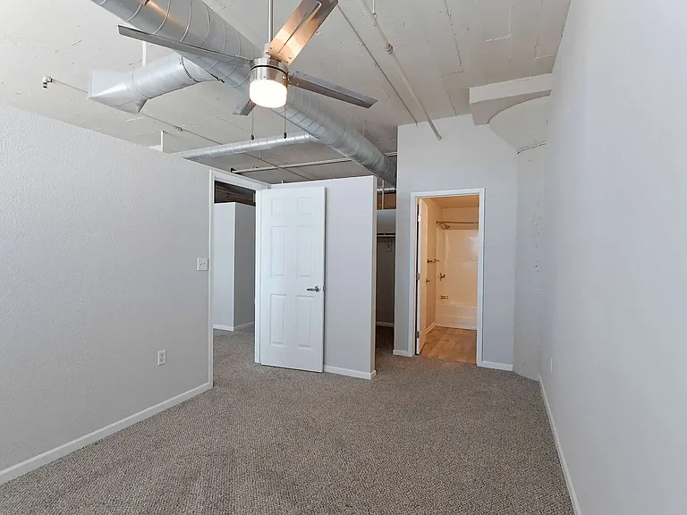 Park Lofts — Photo 20