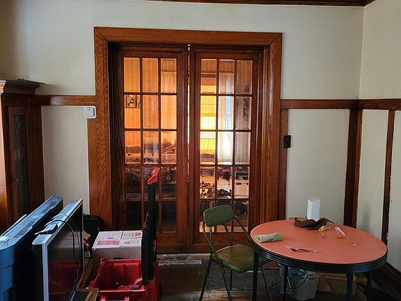 4th image of 122 W Cesar E Chavez Ave