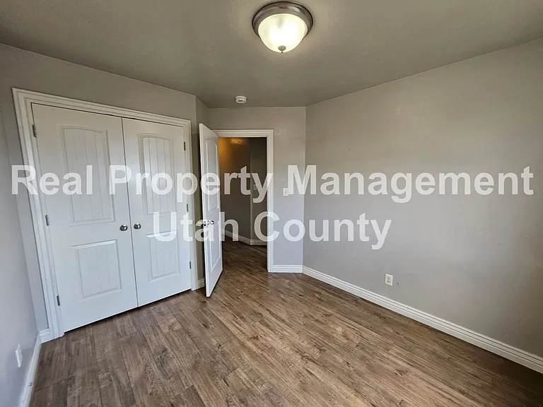 1708 E Ridgefield Rd — Photo 4