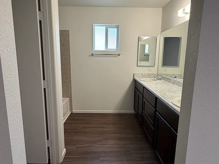 7215 E 44th Ln — Photo 14