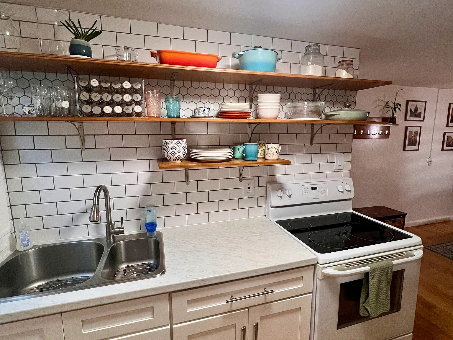 55 Harding Ave — Photo 4