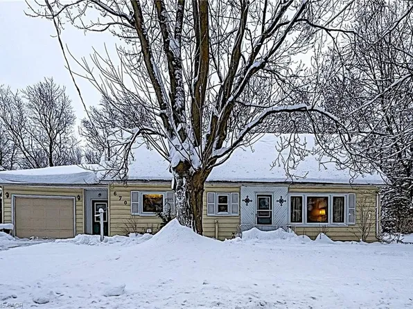 670 Elm Ave N, North Perth, ON N4W 3G2