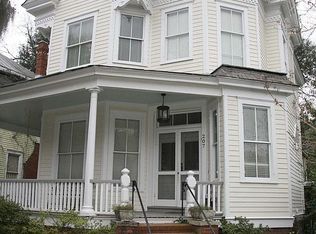 207 E 38th St, Savannah, GA 31401