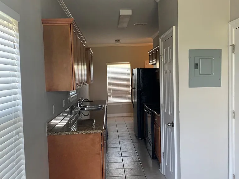 5846B Florida Ave — Photo 8