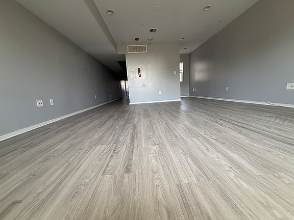 2nd image of 811 N Franklin St #4