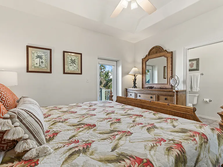 124 E Acapulco St #B — Photo 19