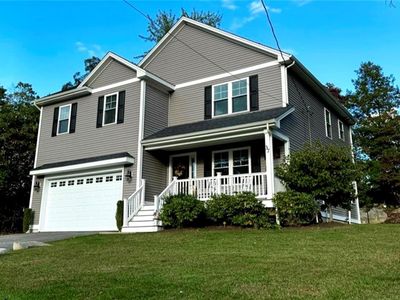 37 Iroquois Rd, Cumberland, RI, 02864