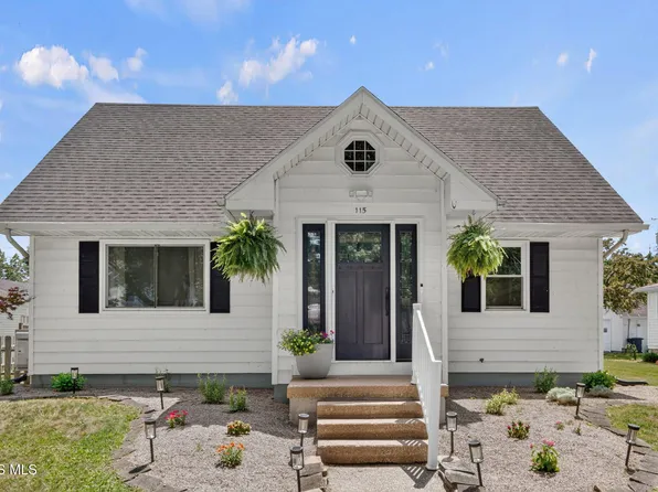 115 Bond St, Pemberville, OH 43450