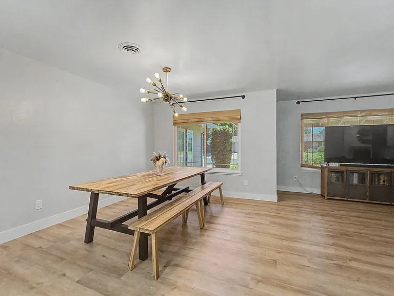 588 Manzanita Way — Photo 7