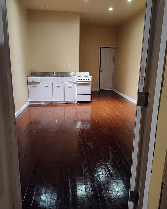 1st image of 1802 W Susquehanna Ave #X