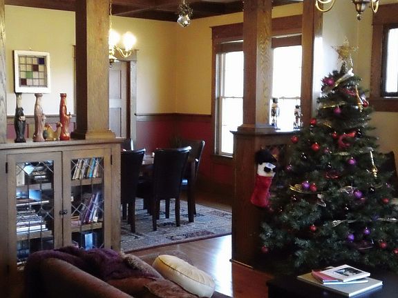 original oak woodwork & coffered ceilings