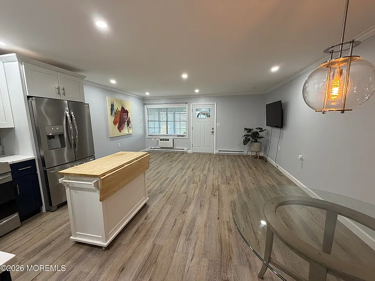 533 E Dartmoor Ct — Photo 15