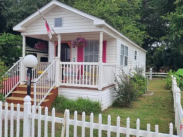 435 Woodpecker Ln, Flagler Beach, FL 32136