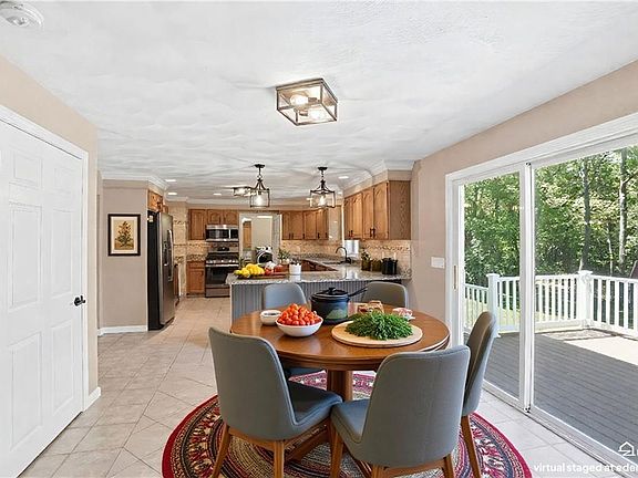 3rd image of 71 Rolling Hill Dr