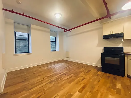 Rented by Dream Space Realty | media 8