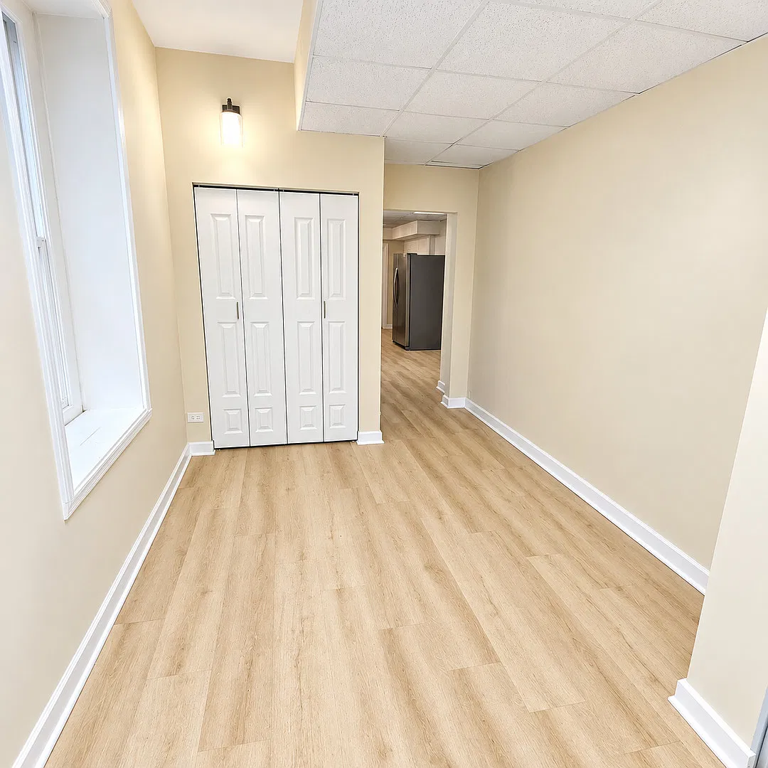 1 bed, 700 sqft, $1,200 — Photo 3