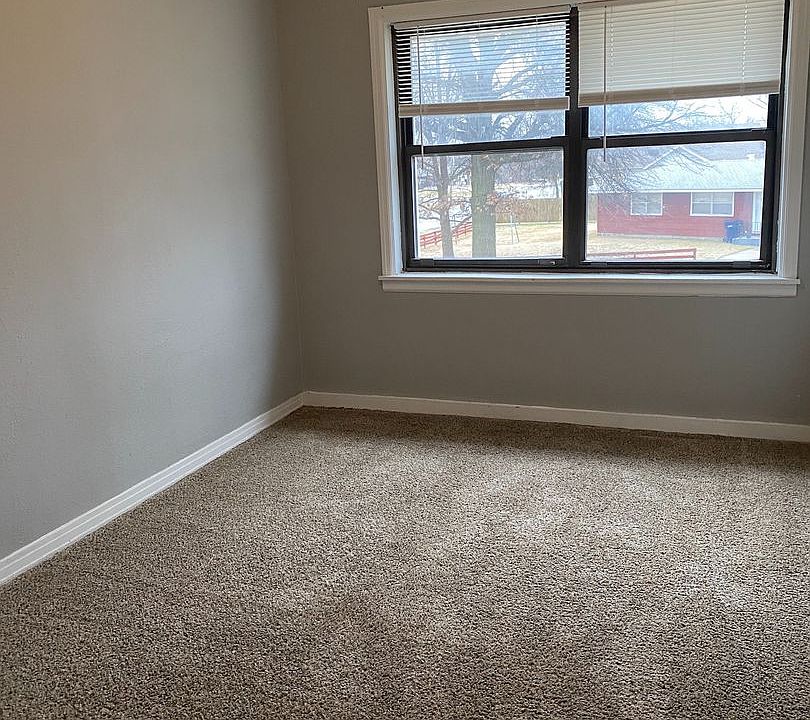 126 E 13th Baxter Springs Apartment Rentals Baxter Springs, KS Zillow