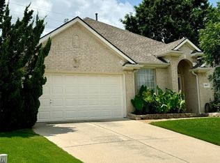 9417 Vista Cir, Irving, TX 75063