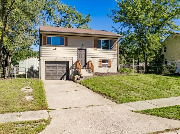 1515 N Osage Trl, Independence, MO 64058