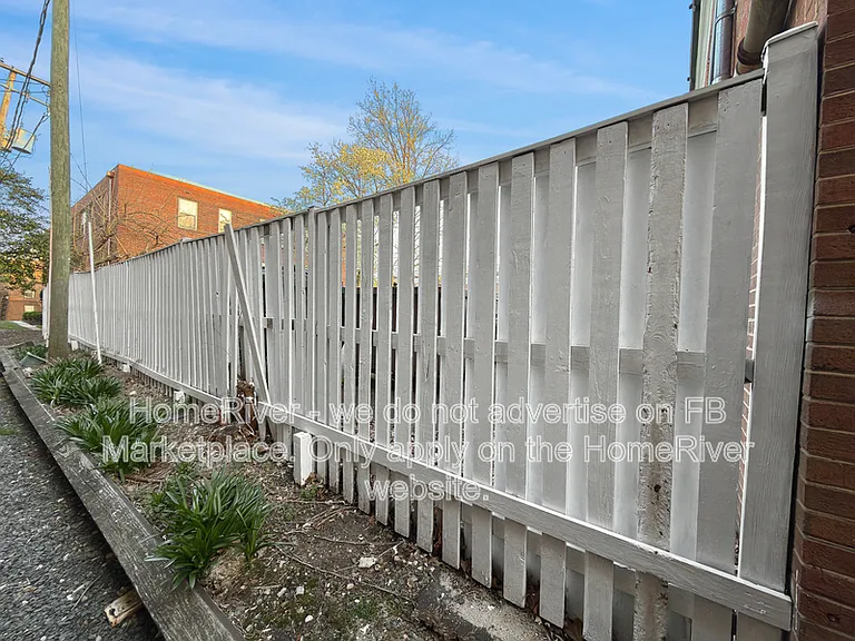 722 S Washington St #104 — Photo 17