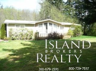 810 Red Robin Ln, Oak Harbor, WA 98277